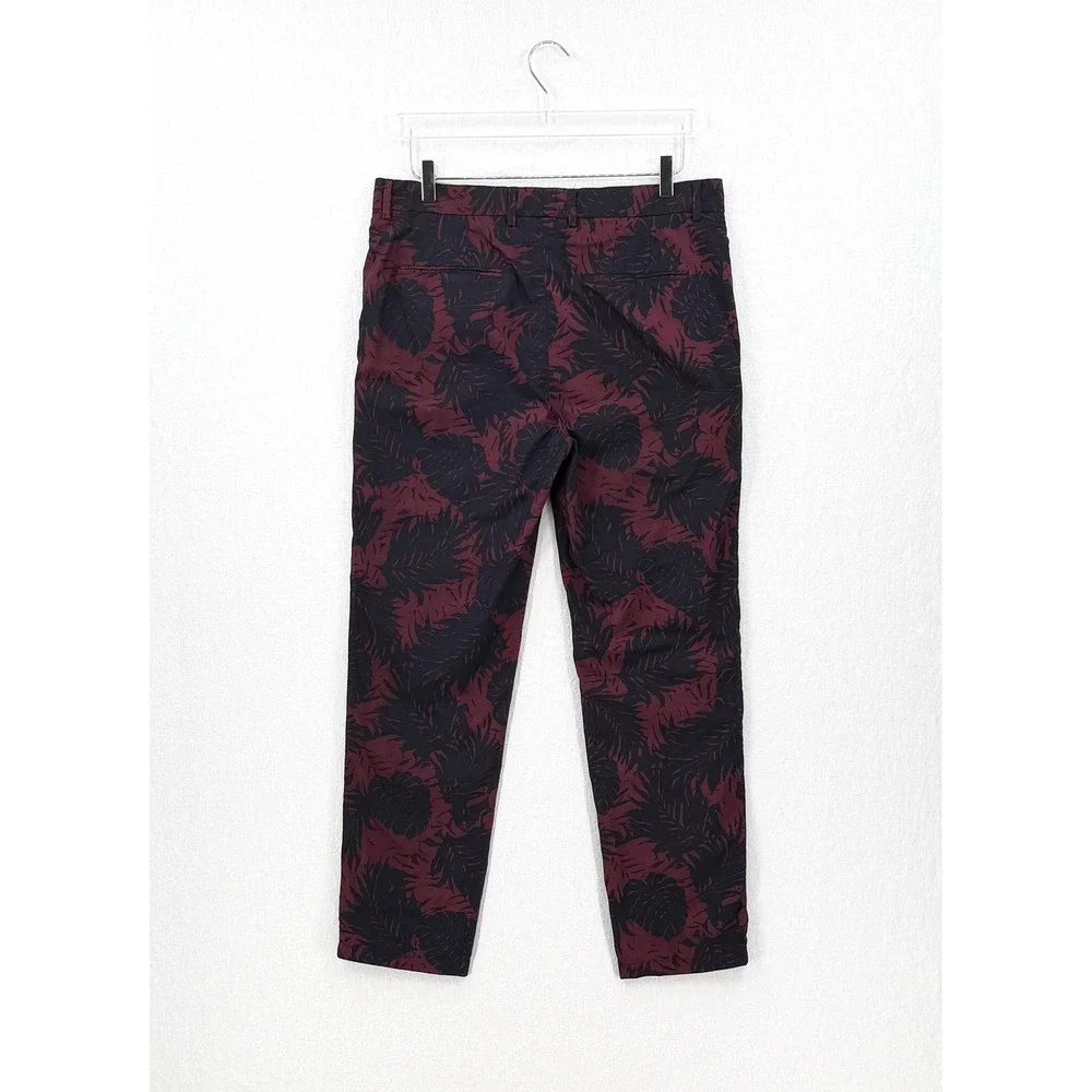 VINCE Tropical Leaf Print Chino Pants Men 33 Burgundy Black Cotton Casual Travel